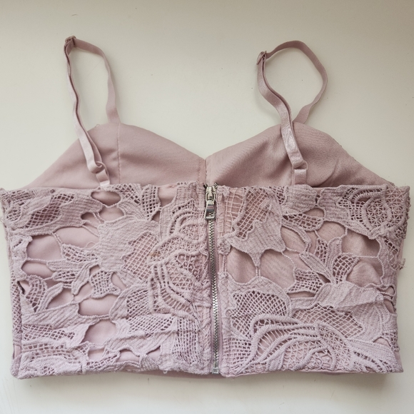 💋3/$20 Revamped Boustier-Style Crop Top - Picture 2 of 3